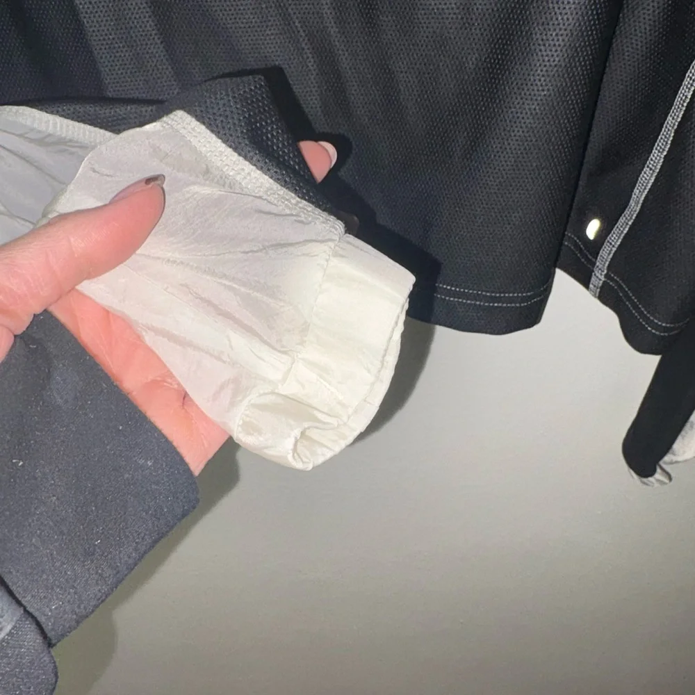 Nike Monochrome Zip-Up Jacket - Picture 4 of 8